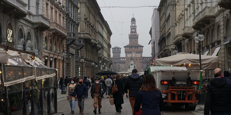 Milano Castello Sforzesco cittadini