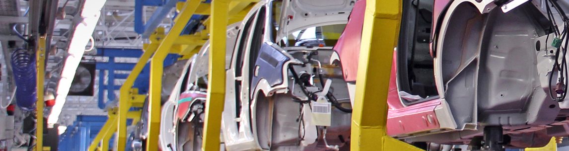 L’auto, un settore a piedi