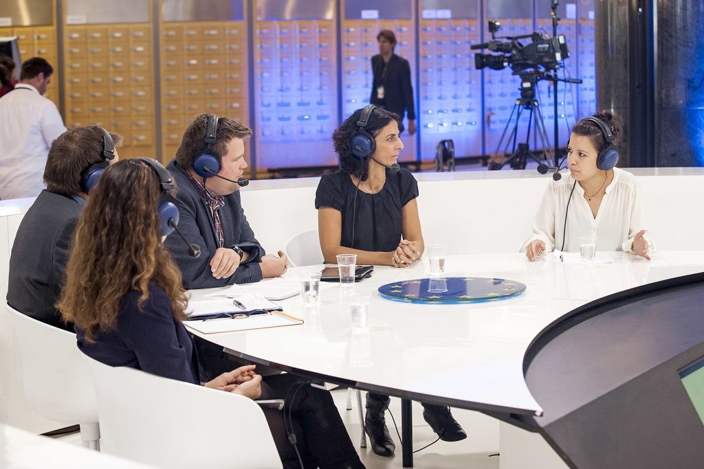 Euranet plus radio debate - Citizen's corner - Marie ARENA, MEP, Belgium, Group of the Progressive Alliance of Socialists and Democrats in the European Parliament - Claude ROLIN, MEP, Belgium, Group of the European People’s Party (Christian Democrats - Elisa LIRONI, Digital Democracy Manager, European Citizen Action Service (ECAS)